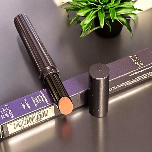 Kevyn Aucoin Unforgettable Lipstick Cream Thelmadora - Picture 2 of 5